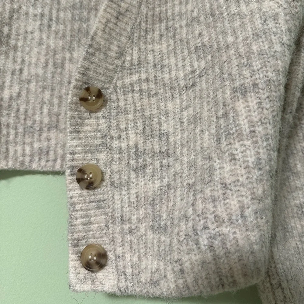 Sky and Sparrow Cropped Sweater - Picture 4 of 9